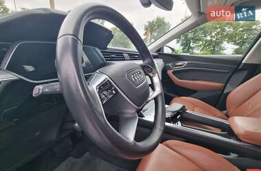 Позашляховик / Кросовер Audi e-tron 2020 в 