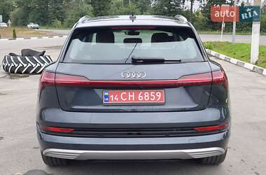 Позашляховик / Кросовер Audi e-tron 2020 в 