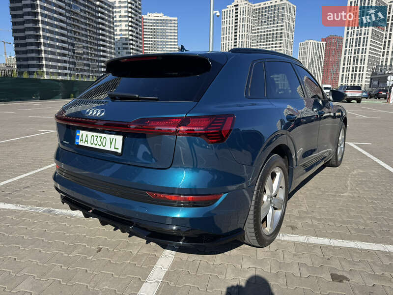 Позашляховик / Кросовер Audi e-tron 2019 в Києві фото 19 Позашляховик / Кросовер Audi e-tron 2019 в Києві
