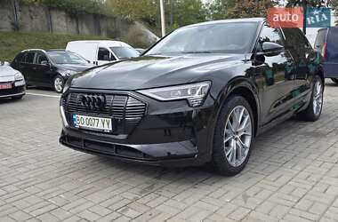 Внедорожник / Кроссовер Audi e-tron 2020 в 