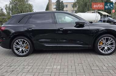 Внедорожник / Кроссовер Audi e-tron 2020 в 