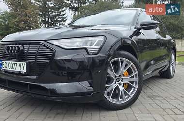 Внедорожник / Кроссовер Audi e-tron 2020 в 