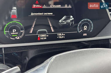 Позашляховик / Кросовер Audi e-tron 2019 в 