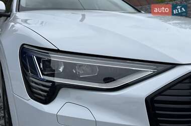 Внедорожник / Кроссовер Audi e-tron 2020 в 