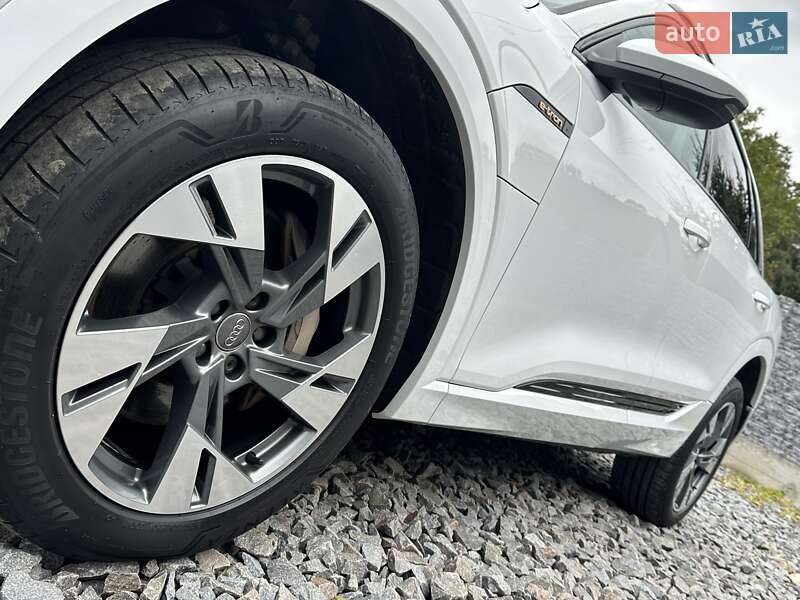 Позашляховик / Кросовер Audi e-tron 2020 в Рівному