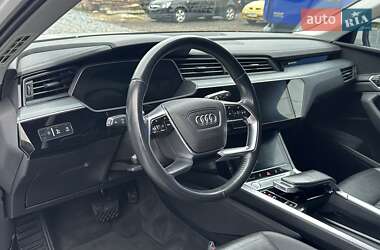 Внедорожник / Кроссовер Audi e-tron 2020 в 