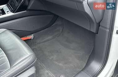 Внедорожник / Кроссовер Audi e-tron 2020 в 