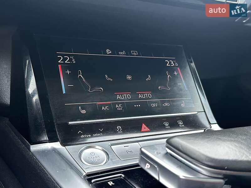Позашляховик / Кросовер Audi e-tron 2020 в Рівному