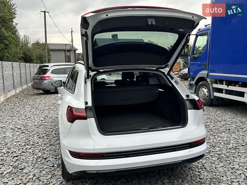 Позашляховик / Кросовер Audi e-tron 2020 в Рівному