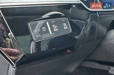 Внедорожник / Кроссовер Audi e-tron 2020 в 