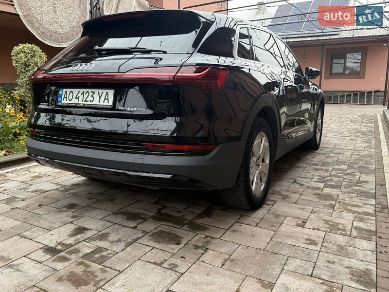 Внедорожник / Кроссовер Audi e-tron 2021 в Иршаве