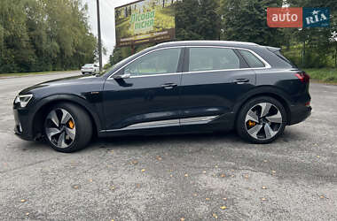 Позашляховик / Кросовер Audi e-tron 2019 в 