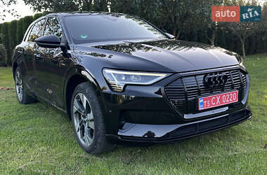 Позашляховик / Кросовер Audi e-tron 2019 в 