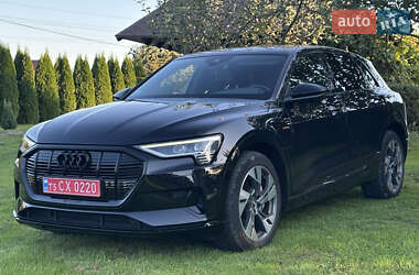 Позашляховик / Кросовер Audi e-tron 2019 в 