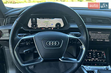 Позашляховик / Кросовер Audi e-tron 2019 в 