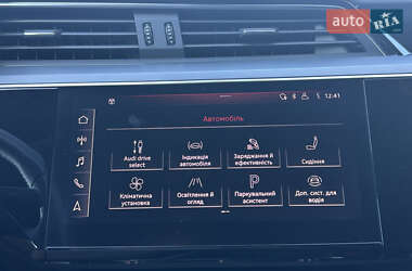 Позашляховик / Кросовер Audi e-tron 2019 в 