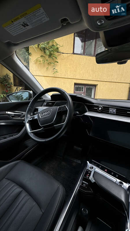 Позашляховик / Кросовер Audi e-tron 2022 в Львові фото 10 Позашляховик / Кросовер Audi e-tron 2022 в Львові