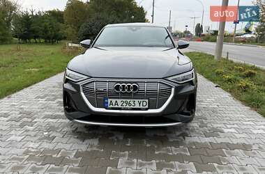 Внедорожник / Кроссовер Audi e-tron 2021 в 