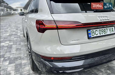 Внедорожник / Кроссовер Audi e-tron 2020 в 