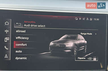 Позашляховик / Кросовер Audi e-tron 2023 в 