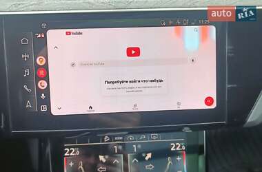 Позашляховик / Кросовер Audi e-tron 2021 в 