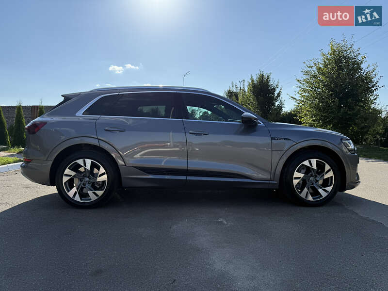Внедорожник / Кроссовер Audi e-tron 2020 в Киеве