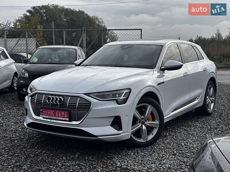 Внедорожник / Кроссовер Audi e-tron 2021 в 