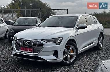 Внедорожник / Кроссовер Audi e-tron 2021 в 