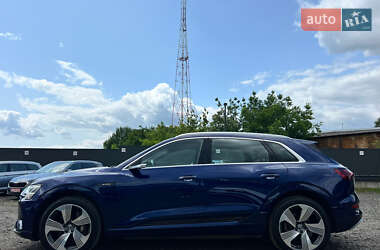 Позашляховик / Кросовер Audi e-tron 2020 в 