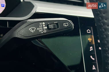 Позашляховик / Кросовер Audi e-tron 2020 в 