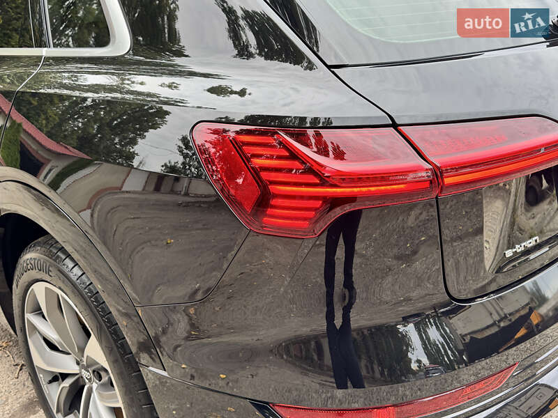 Внедорожник / Кроссовер Audi e-tron 2020 в Одессе