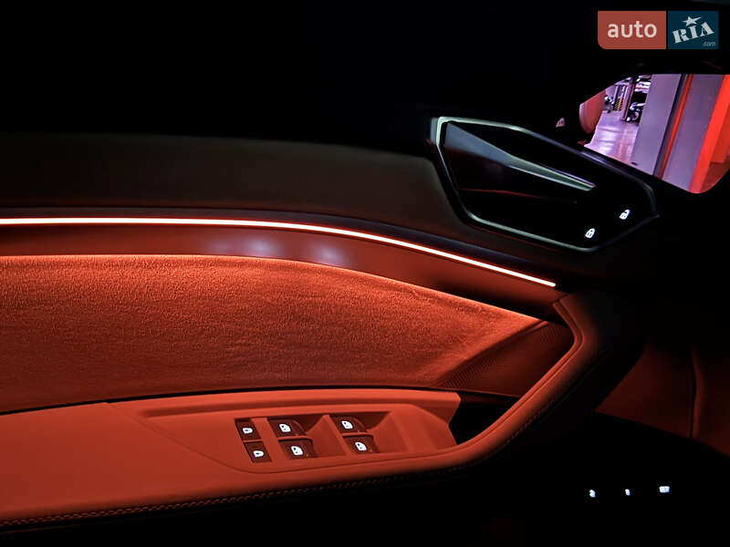 Внедорожник / Кроссовер Audi e-tron 2020 в Одессе