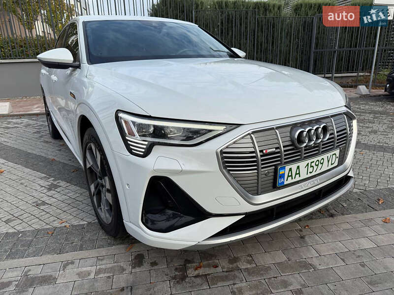 Внедорожник / Кроссовер Audi e-tron 2020 в Киеве фото 2 Внедорожник / Кроссовер Audi e-tron 2020 в Киеве