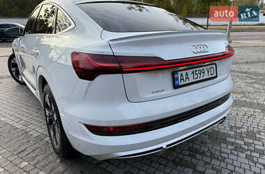 Внедорожник / Кроссовер Audi e-tron 2020 в 