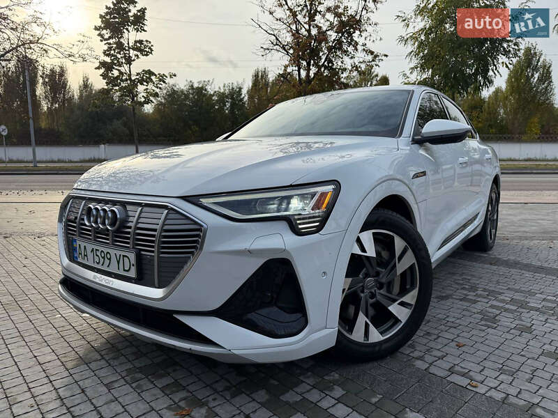 Внедорожник / Кроссовер Audi e-tron 2020 в Киеве фото 29 Внедорожник / Кроссовер Audi e-tron 2020 в Киеве