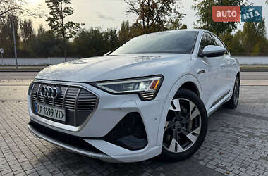 Внедорожник / Кроссовер Audi e-tron 2020 в 