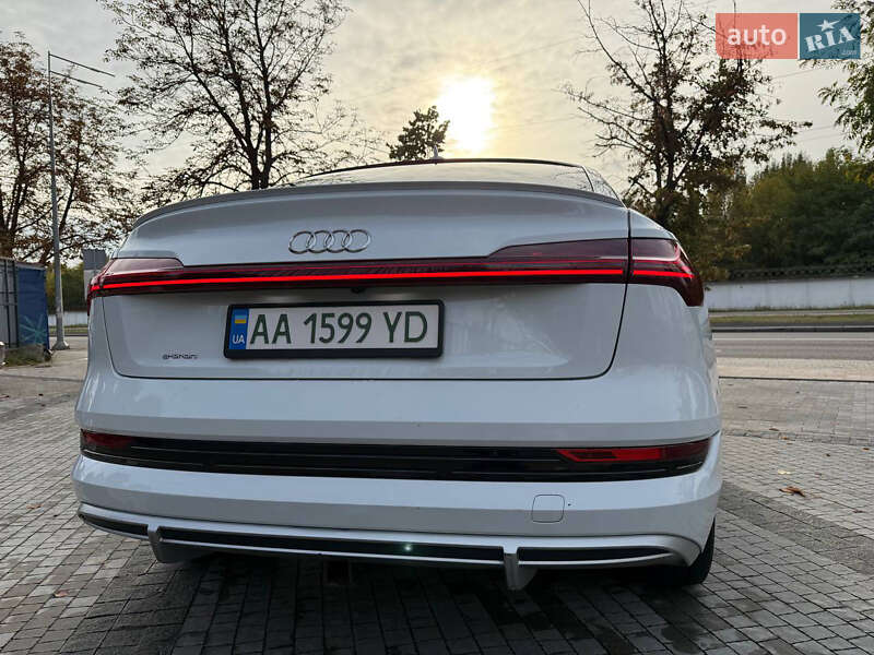 Внедорожник / Кроссовер Audi e-tron 2020 в Киеве фото 34 Внедорожник / Кроссовер Audi e-tron 2020 в Киеве
