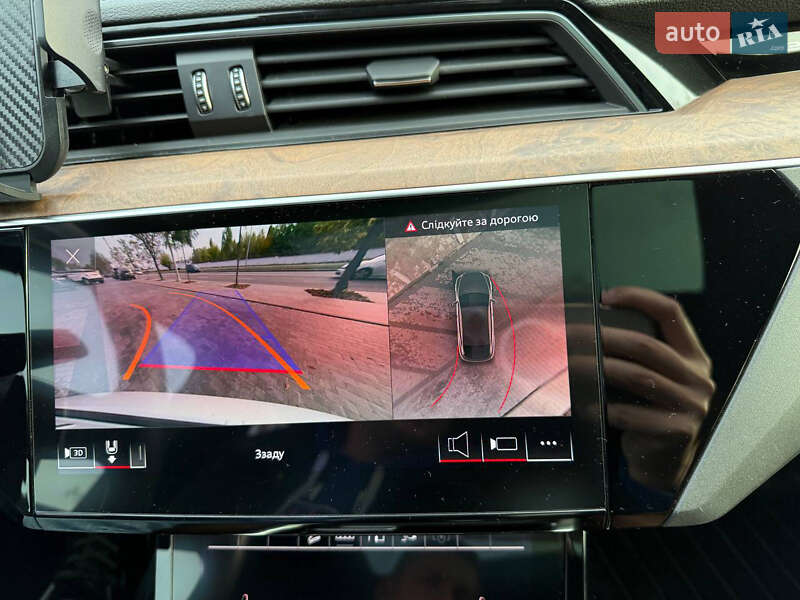 Внедорожник / Кроссовер Audi e-tron 2020 в Киеве фото 44 Внедорожник / Кроссовер Audi e-tron 2020 в Киеве