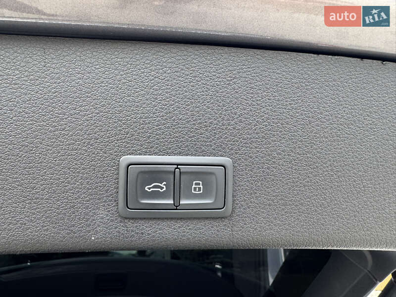 Внедорожник / Кроссовер Audi e-tron 2019 в Львове