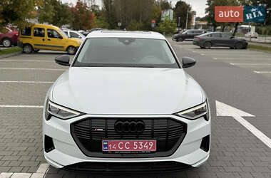 Внедорожник / Кроссовер Audi e-tron 2023 в 