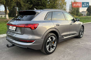 Позашляховик / Кросовер Audi e-tron 2020 в 