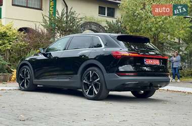 Позашляховик / Кросовер Audi e-tron 2020 в 