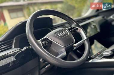 Позашляховик / Кросовер Audi e-tron 2020 в 