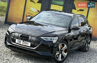 Внедорожник / Кроссовер Audi e-tron 2022 в 