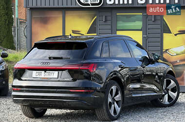Внедорожник / Кроссовер Audi e-tron 2022 в 