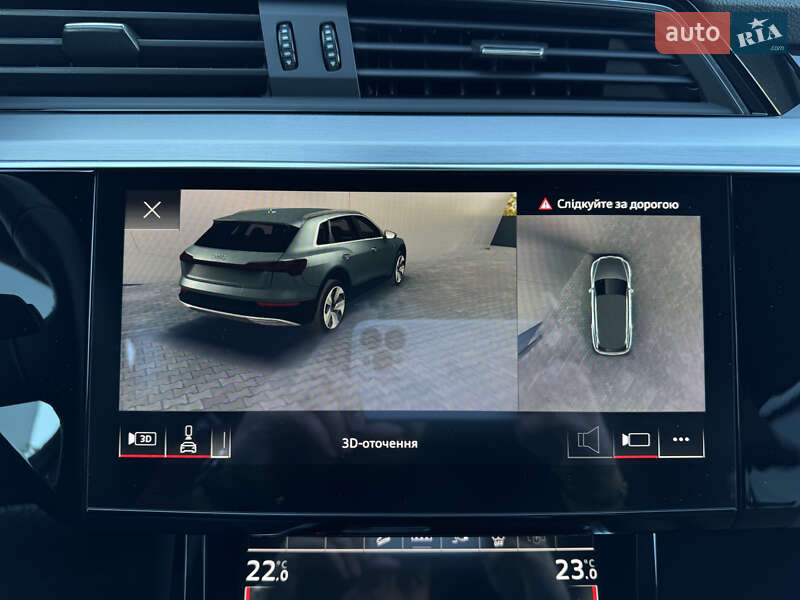 Позашляховик / Кросовер Audi e-tron 2022 в Мукачевому