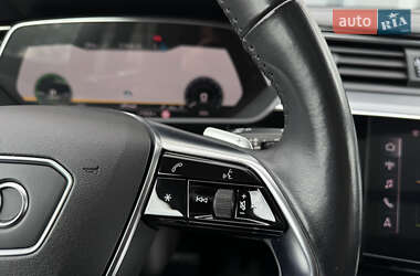 Внедорожник / Кроссовер Audi e-tron 2020 в 
