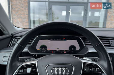 Внедорожник / Кроссовер Audi e-tron 2020 в 