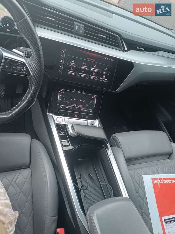 Внедорожник / Кроссовер Audi e-tron 2019 в Львове