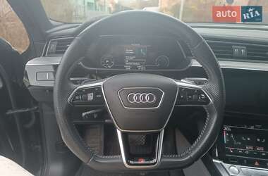 Внедорожник / Кроссовер Audi e-tron 2019 в 